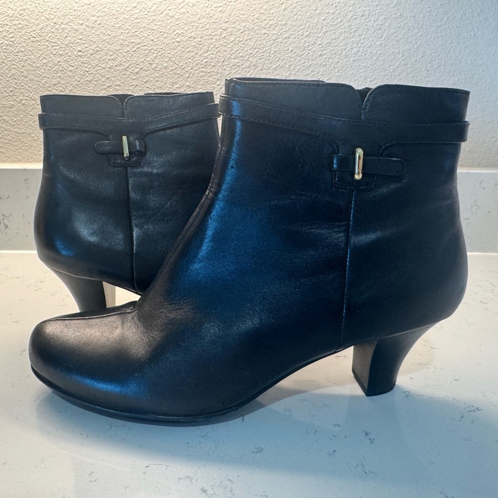 Umberto Raffini Black Ankle Booties